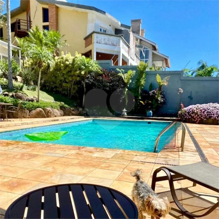 Sobrado Residencial Jardim Residencial Santa Luiza Área Útil: 450 m²