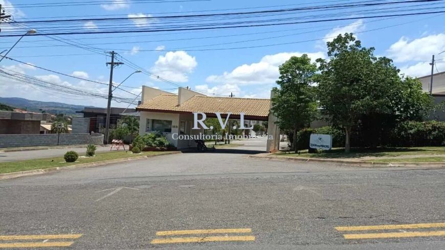 Lote plano de alto padrão com 575 m² na Quadra dos Príncipes em Atibaia-SP.