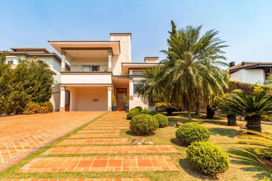Casa Italiana de luxo estilo mediterrânea a venda em Condomínio de alto padrão em Atibaia