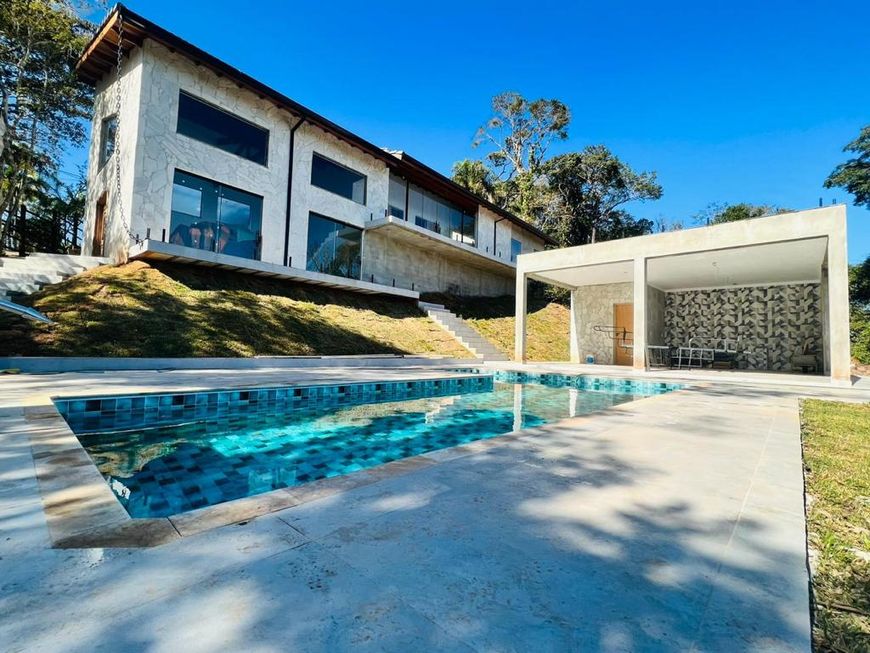 CONDOMÍNIO FECHADO!! 910m² DE TERRENO!!