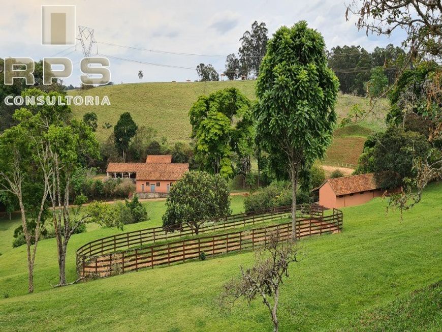Sítio ou Haras formado próximo da Represa de Piracaia região de Atibaia