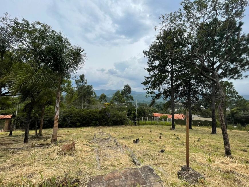 Lote/Terreno em Jardim Estância Brasil