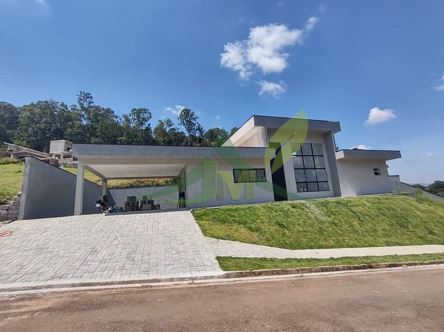 Casa Térrea de Luxo no Condomínio Quintas da Boa Vista em Atibaia: Conforto