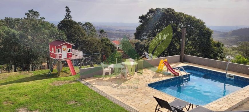 Casa à Venda Térrea em Condomínio Fechado – Atibaia