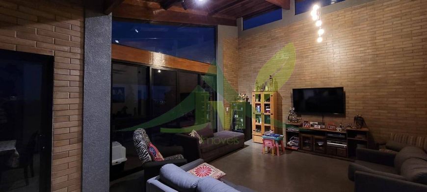 Casa à Venda Térrea em Condomínio Fechado – Atibaia