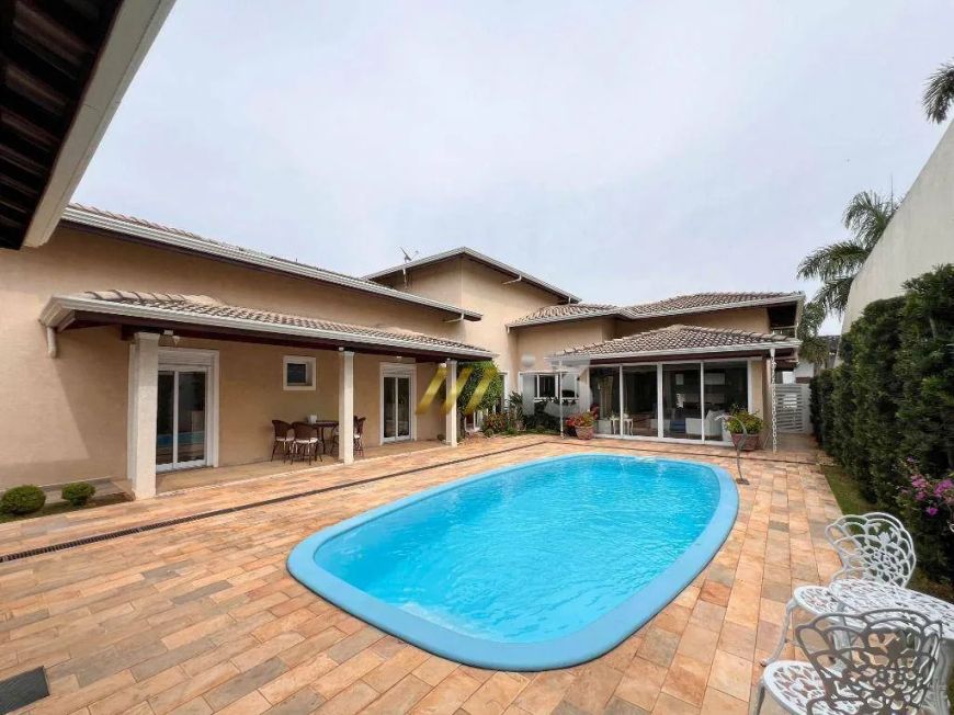 Casa com 4 dormitórios à venda, 247 m² por R$ 2.100.000,00 - Condomínio Shambala III - Atibaia/SP