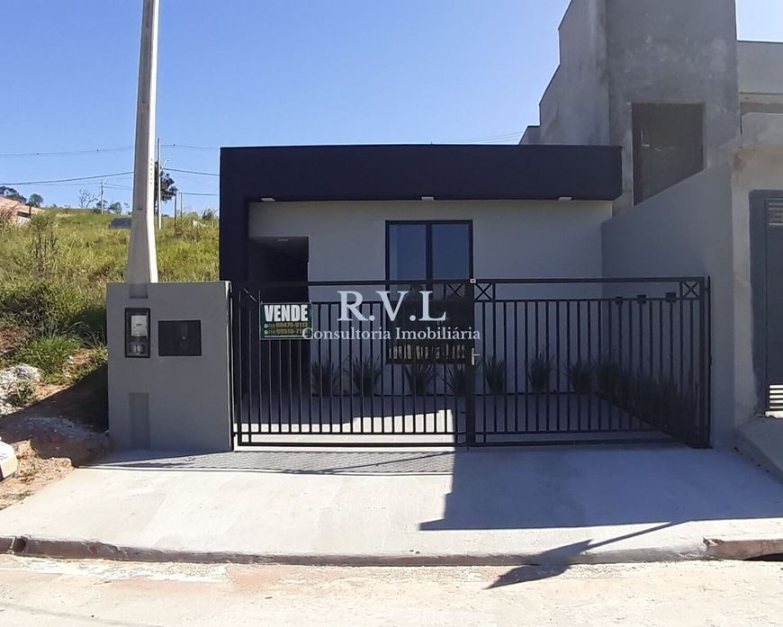 Excelente casa térrea nova à venda loteamento Vivejo no Vale das Flores em Atibaia-SP.