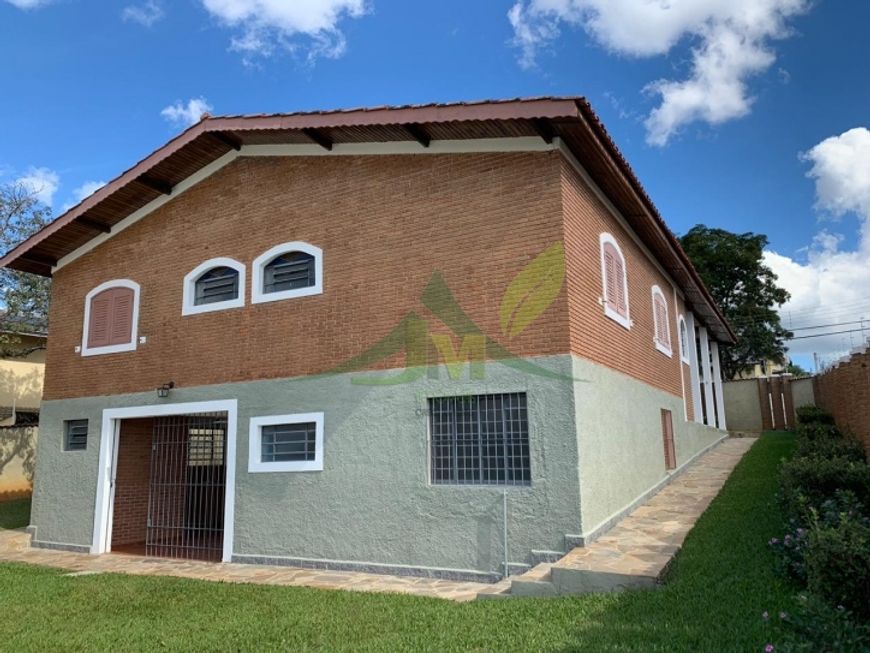 Linda Casa em Atibaia na Vila Giglio