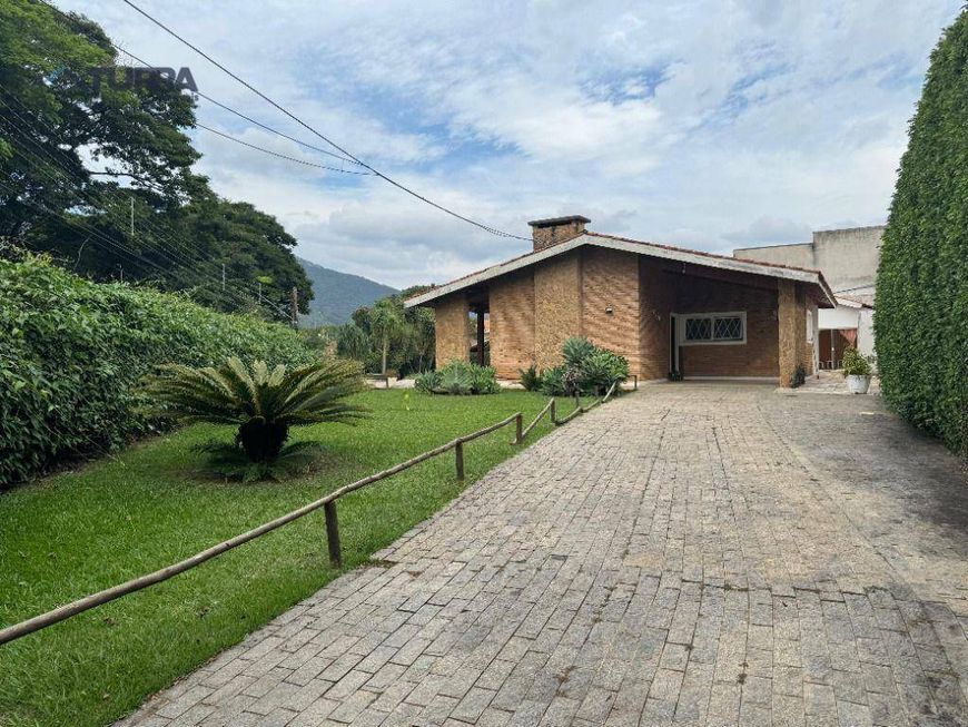 Casa com 4 dormitórios à venda de 385 m² no Retiro das Fontes em Atibaia/SP - CA5461