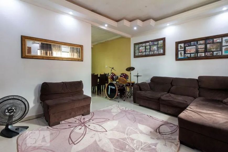 Casa à Venda - Vila Carmosina, 3 Quartos, 240 m2