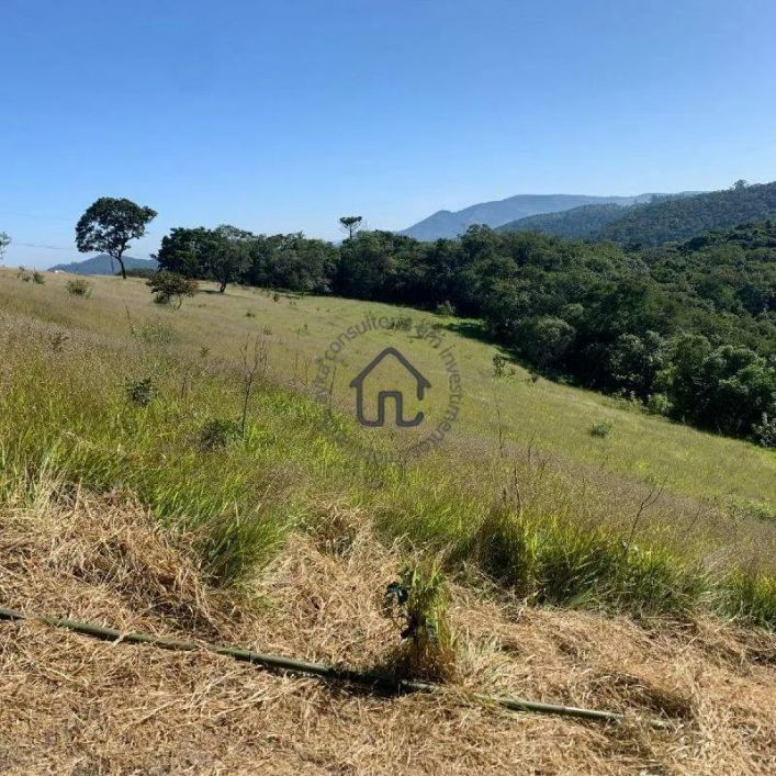 Terreno à venda em Santa de Parnaíba em São Paulo.