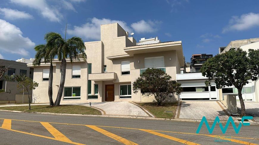Casa Ampla no Genesis 2 - Ao lado do Clube do Condomínio!