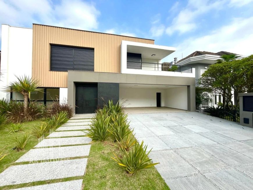 RR6385 Casa 693m² CONDOMÍNIO RESIDENCIAL MELVILLE - OPORTUNIDADE - 4 Suítes 6 Vagas - Santana de Par