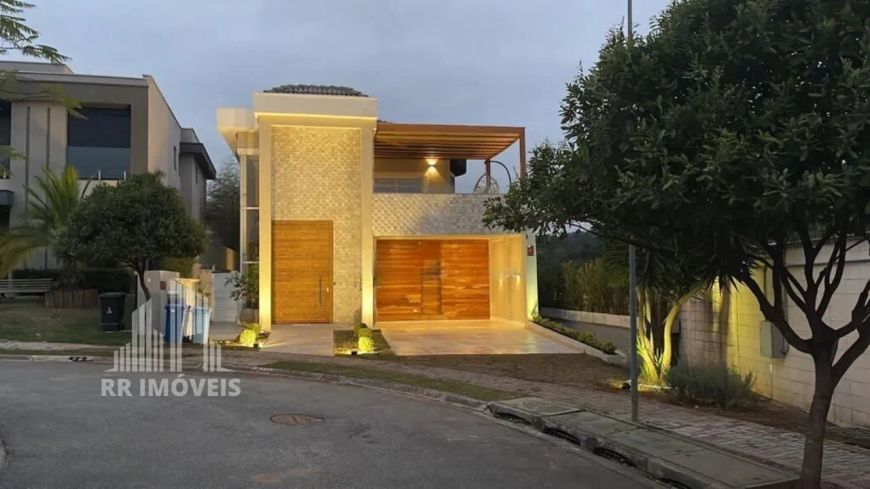 RR7772 Casa MOBILIADA 460m² CONDOMÍNIO RESIDENCIAL ITAHYÊ - OPORTUNIDADE - 5 Suítes 4 Vagas - Santan