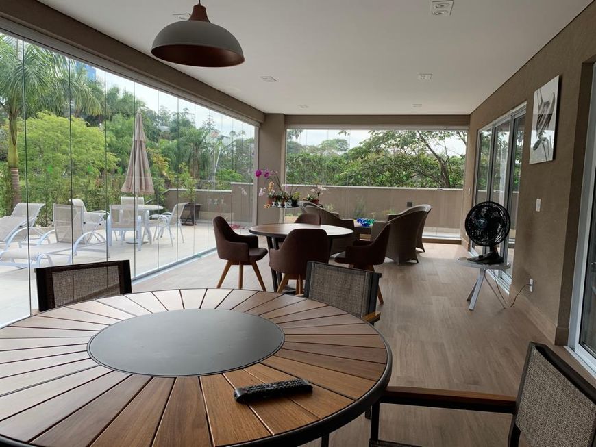 Excelente Casa em Condomínio - Alphaville / Tamboré