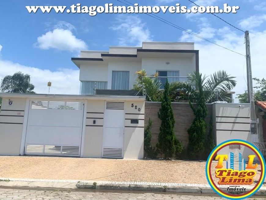 Sobrado de alto padrão com 5 dormitórios com 3 suítes e piscina a Venda - Pontal de Santa Marina