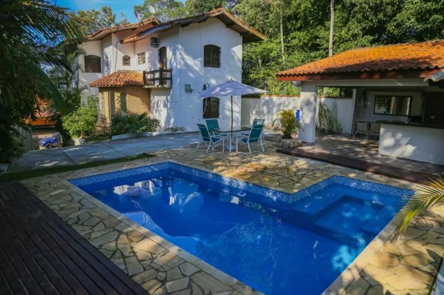 Casa com 4 dormitórios à venda, 290 m² por R$ 1.370.000,00 - Massaguaçu - Caraguatatuba/SP