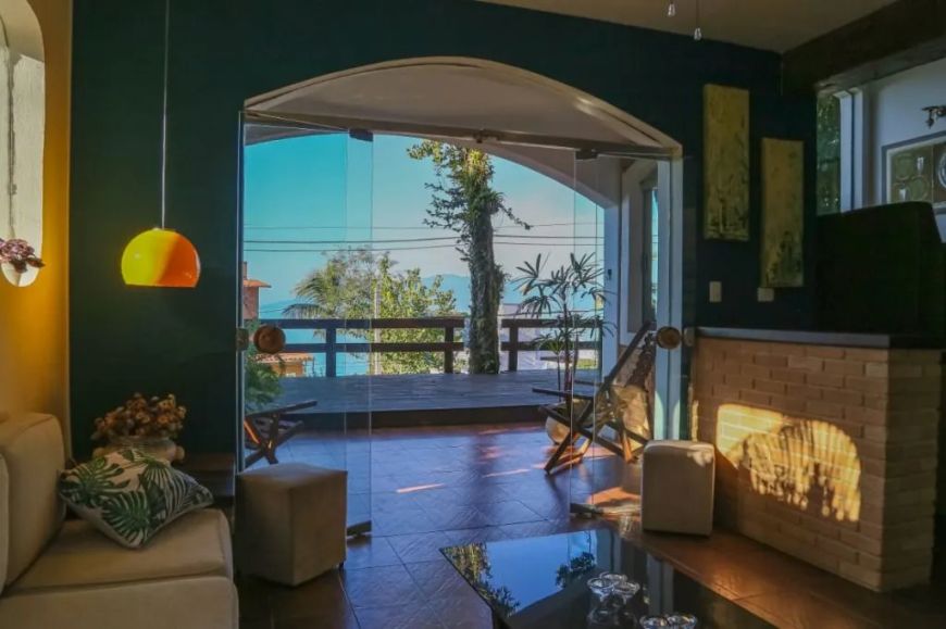 Casa com 4 dormitórios à venda, 290 m² por R$ 1.370.000,00 - Massaguaçu - Caraguatatuba/SP