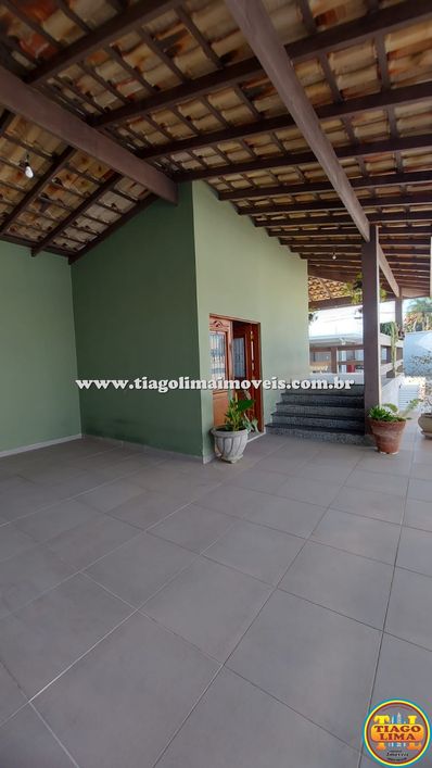 Sobrado a venda com 06 dormitórios - Jardim Britânia, Caraguatatuba - SP