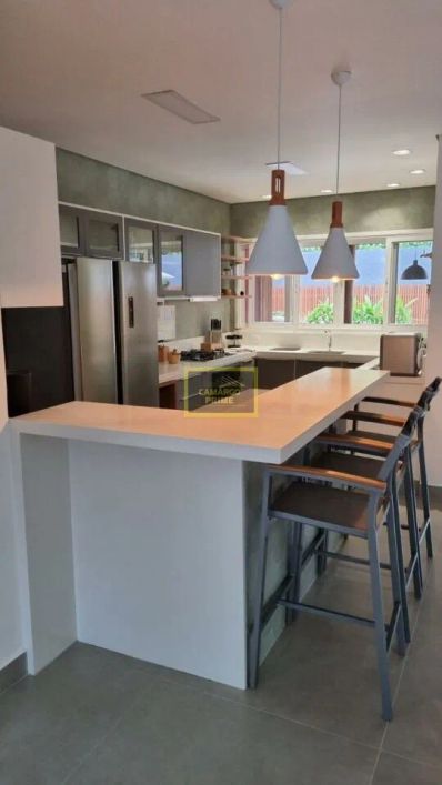 Casa à Venda em Condomínio Pé na Areia