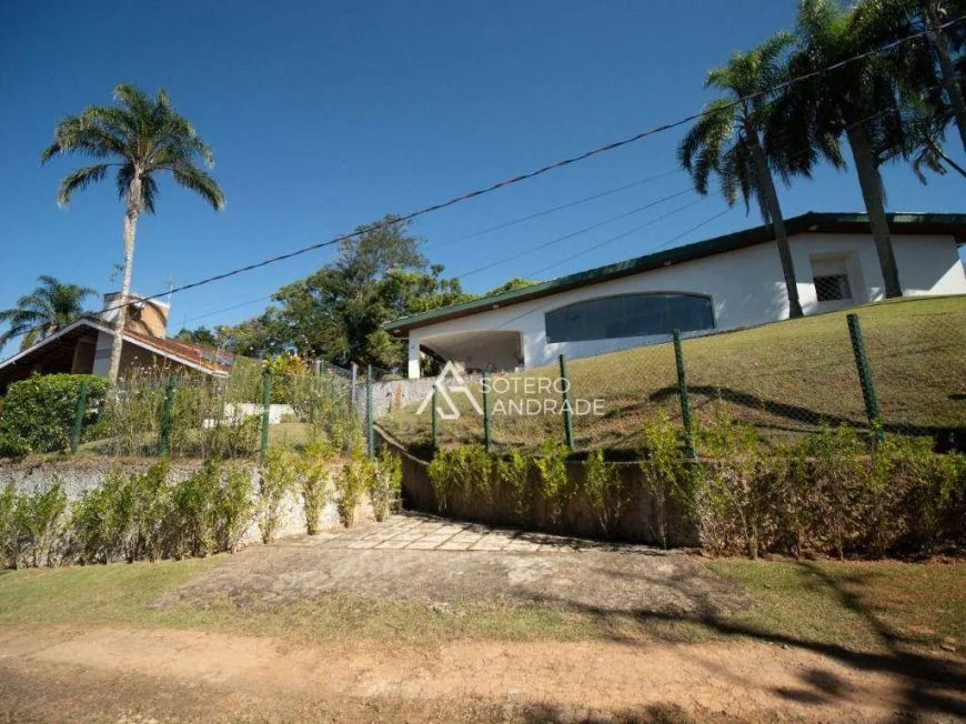 Linda casa dentro de condomínio fechado na praia da Cocanha