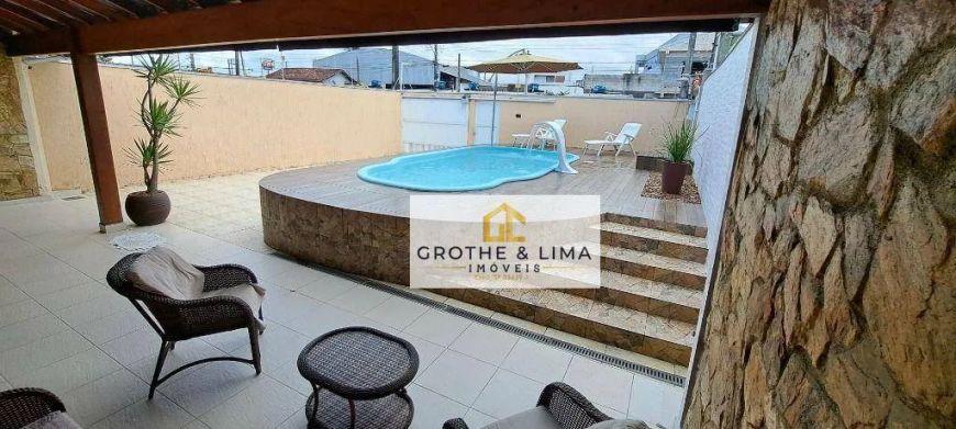 Oportunidade Única! Sobrado com 4 dormitórios, sendo 1 suíte! à venda, 246 m² por R$ 1.000.000 - Ind
