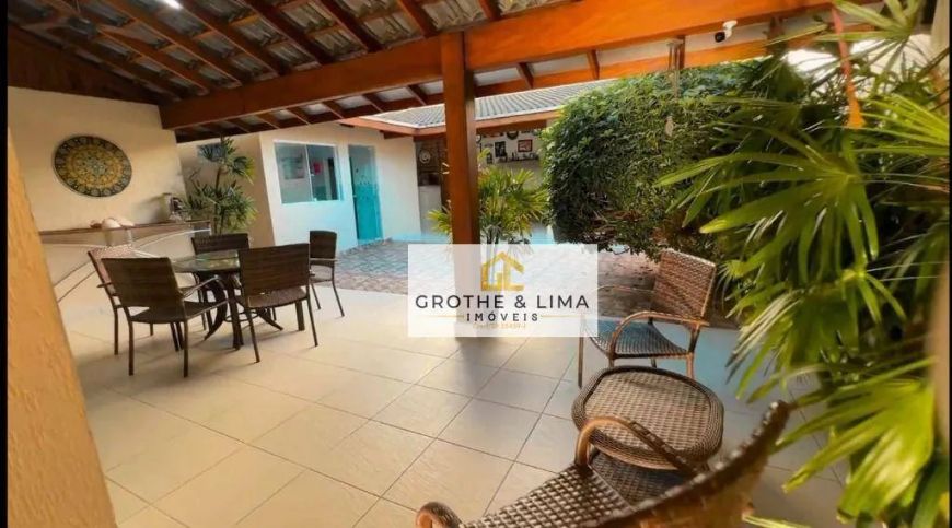 Oportunidade Única! Sobrado com 4 dormitórios, sendo 1 suíte! à venda, 246 m² por R$ 1.000.000 - Ind