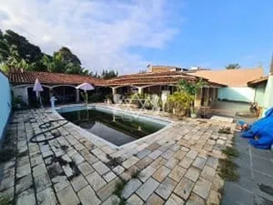 Casa à venda próximo á praia, no bairro Jardim Britânia, Caraguatatuba, Litoral Norte de São Paulo