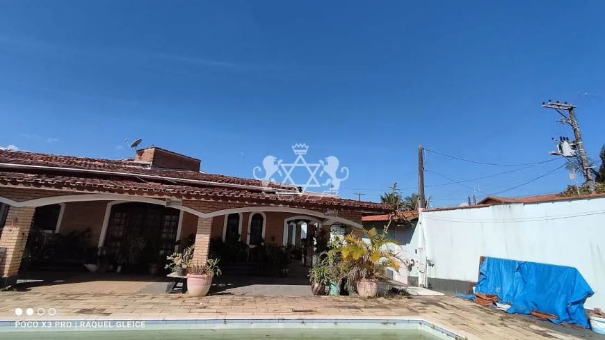 Casa à venda próximo á praia, no bairro Jardim Britânia, Caraguatatuba, Litoral Norte de São Paulo