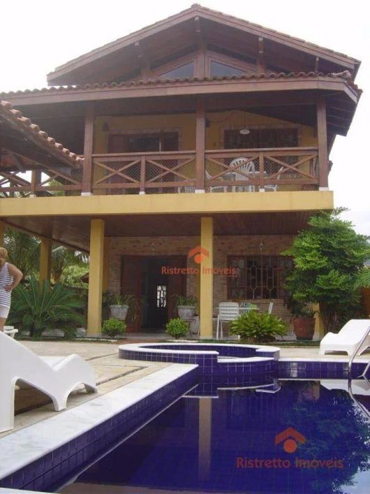 Sobrado Residencial à venda, Jardim Capricórnio, Caraguatatuba - SO0723.