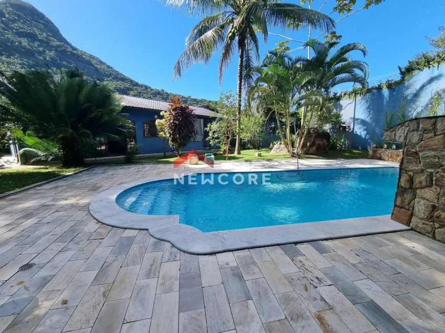 Casa em Alameda dos Cedros do Líbano - Cidade Jardim - Caraguatatuba/SP