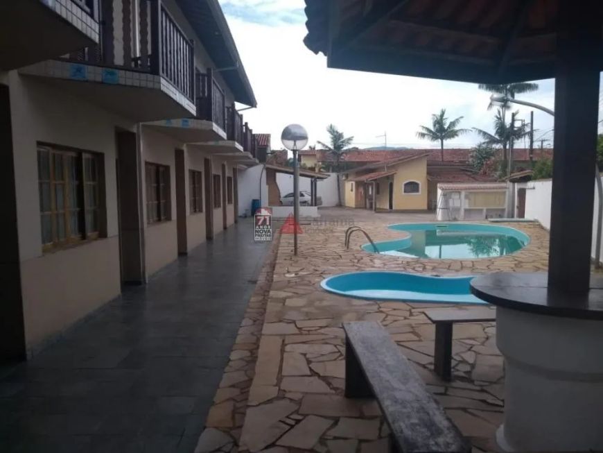 Conjunto de sobrados à venda no Pontal de Santa Marina. Excelente para renda!