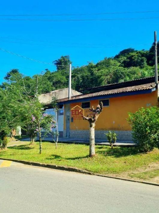 Sobrado com 4 dormitórios à venda, 690 m² por R$ 1.030.000 - Cidade Jardim - Caraguatatuba/SP