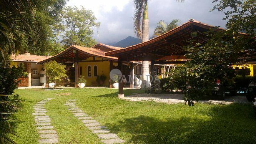 Casa com 4 dormitórios à venda, 700 m² por R$ 1.400.000,00 - Massaguaçu - Caraguatatuba/SP
