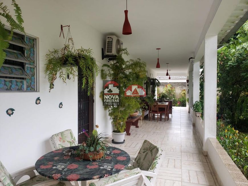Casa Padrão em Caraguatatuba