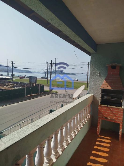 Área comercial frente-mar à venda no bairro do Massaguaçu em Caraguatatuba, SP - Quarteirão inteiro