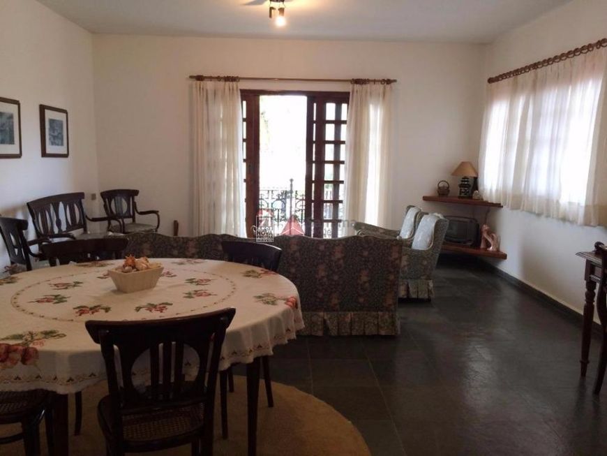 Casa Padrão em Caraguatatuba