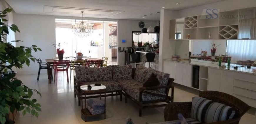 Belo imóvel no Pontal Santa Marina
