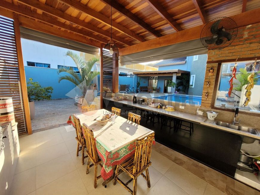 Sobrado com 6 dormitórios à venda, 450 m² por R$ 1.600.000,00 - Estrela D'alva - Caraguatatuba/SP