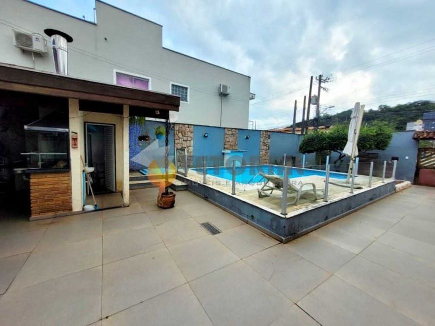 Sobrado com 3 dormitórios à venda, 244 m² por R$ 900.000,00 - Martim de Sá - Caraguatatuba/SP
