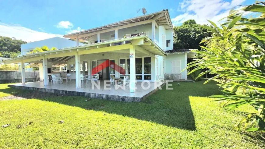 Casa de condomínio em Rua Boreste - Massaguaçu - Caraguatatuba/SP
