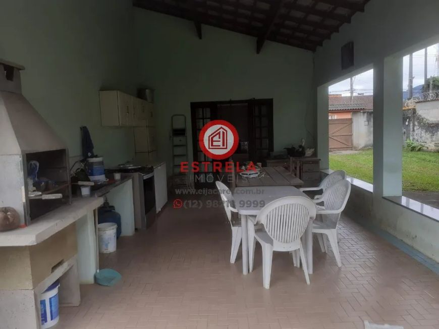 Imóvel à venda em Caraguatatuba-SP no Jardim Casa Branca: 3 quartos, 1 suíte, 1 sala, 1 banheiro, 2