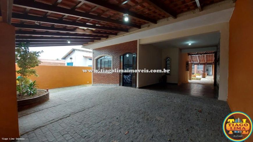 Sobrado para Venda em Caraguatatuba, Aruan, 7 dormitórios, 1 suíte, 3 banheiros, 2 vagas