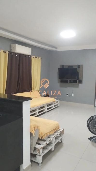 Casa com Piscina e Kitnets/ Balneário dos Golfinhos/ 08 Dormitórios/360m²/ Caraguatatuba