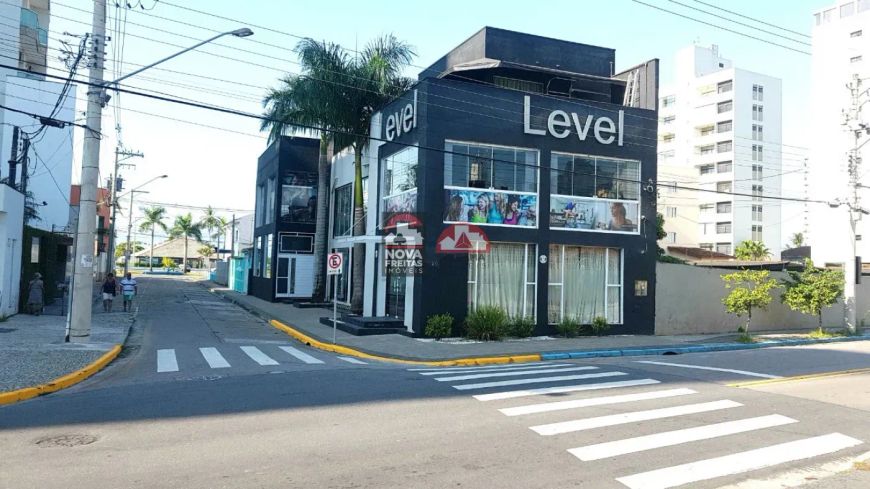 Ponto comercial no centro de Caraguatatuba.