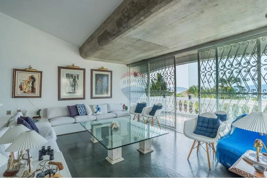 Casa de condomínio Alto Padrão em Caraguatatuba R$ 4.000.000,00-São Paulo