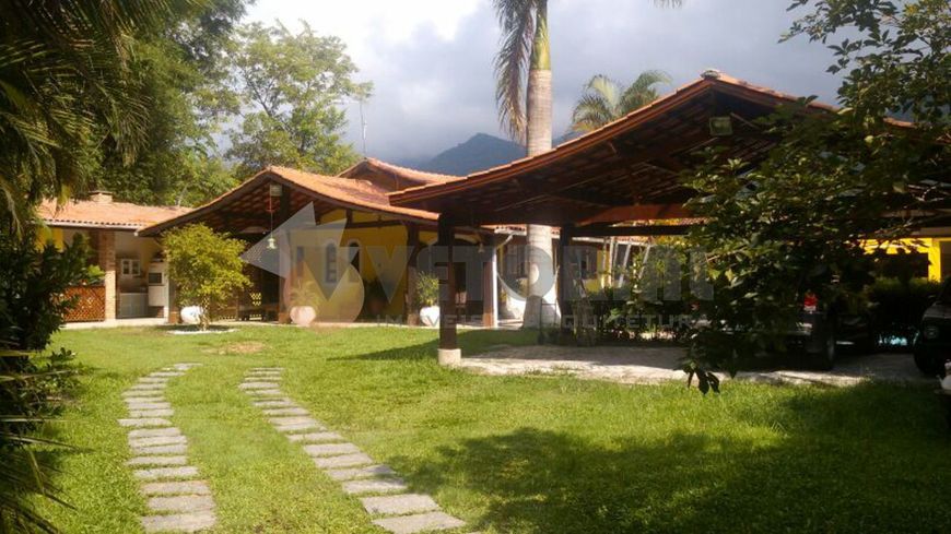 Casa com 7 dormitórios à venda, 700 m² por R$ 1.200.000,00 - Massaguaçu - Caraguatatuba/SP