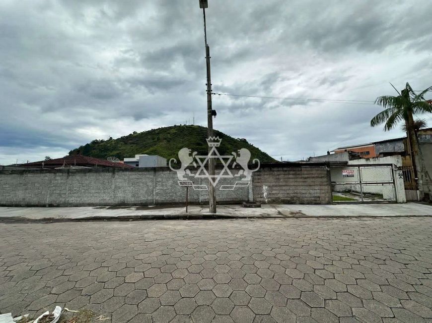 Área com casa, c/ 03 dormitórios à venda, Martim de Sá, Caraguatatuba, SP