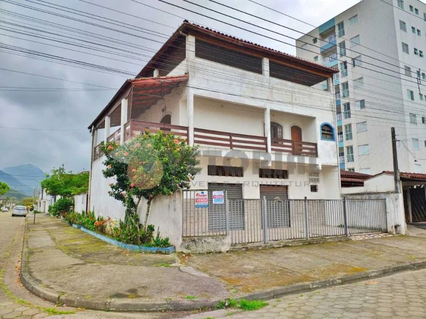 Sobrado com 10 dormitórios à venda, 418 m² por R$ 1.600.000,00 - Martim de Sá - Caraguatatuba/SP