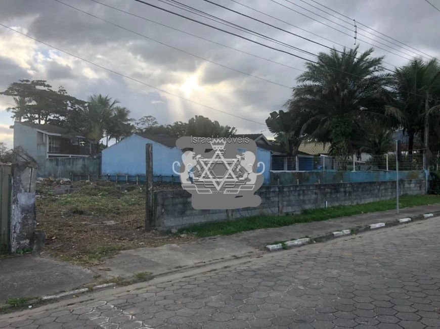 EXCELENTE ÁREA, COM 1700M2, COM ESCRITURA NA PRAIA DAS PALMEIRAS
